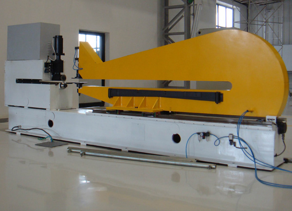 Paper board round cutting machine