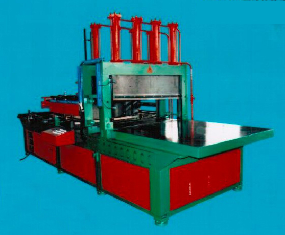 Corrugated tank fin wall forming machine