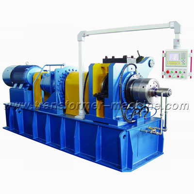 Continuous extruding machine
