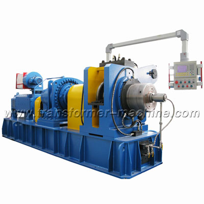 Continuous extruding machine